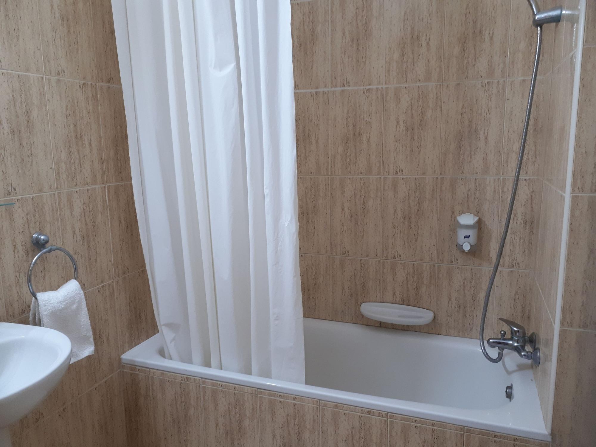 Irenes Tourist Apartments ليماسول المظهر الخارجي الصورة
