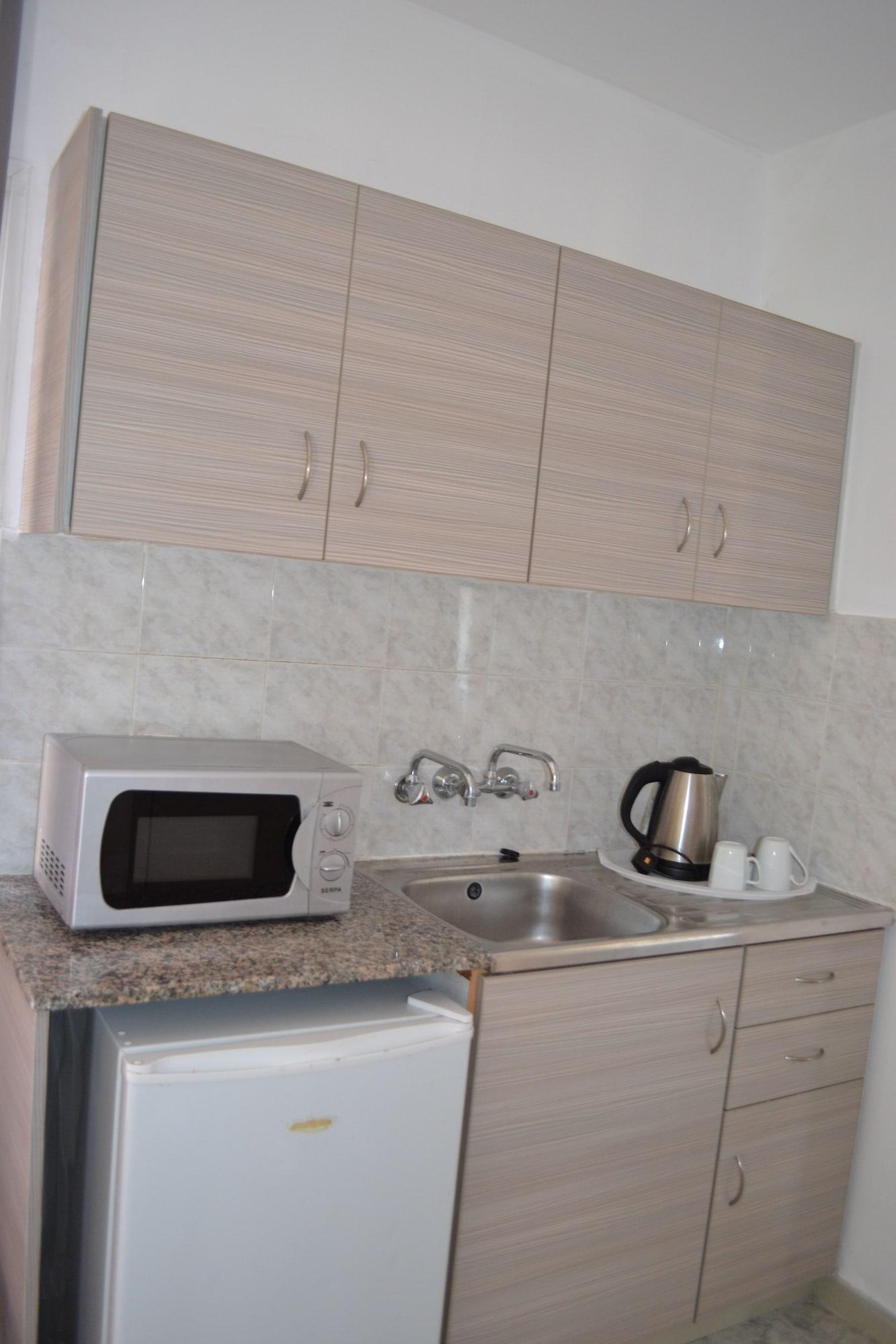 Irenes Tourist Apartments ليماسول المظهر الخارجي الصورة
