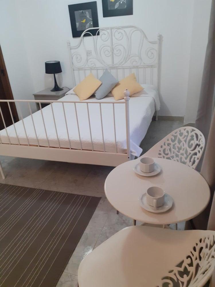Irenes Tourist Apartments ليماسول المظهر الخارجي الصورة