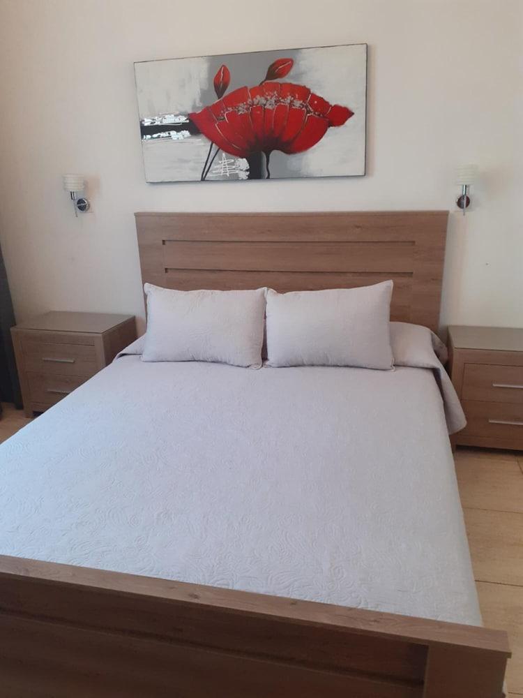 Irenes Tourist Apartments ليماسول المظهر الخارجي الصورة